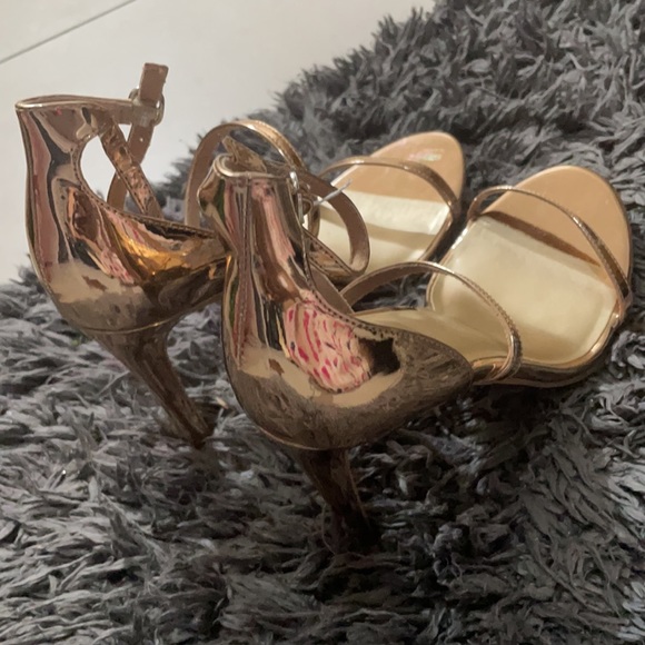 Brand new Fioni bronze heel shoes. - Picture 2 of 3